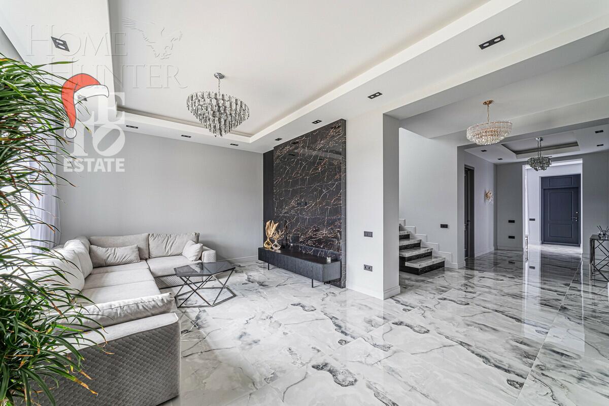 2-этажный коттедж 320 м² с отделкой