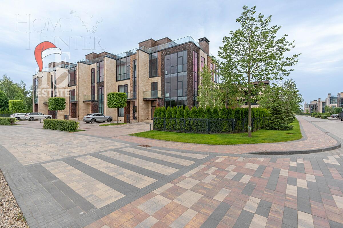 4-этажный таунхаус 278 м² с отделкой