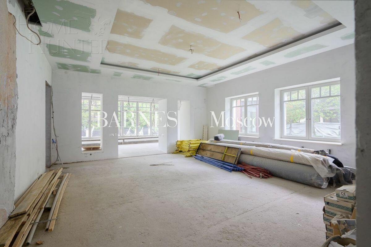 3-этажный коттедж 501.7 м² без отделки