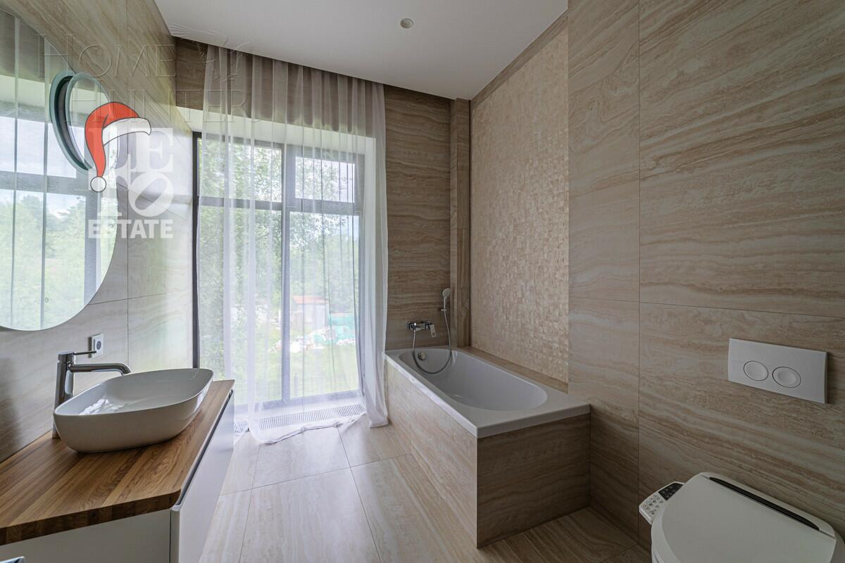 2-этажный коттедж 720 м² с отделкой