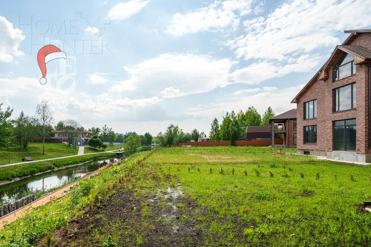 2-этажный коттедж 398.2 м² без отделки