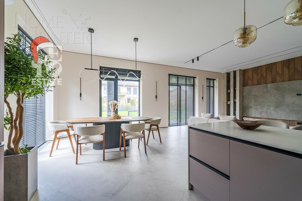 2-этажный коттедж 300 м² с отделкой