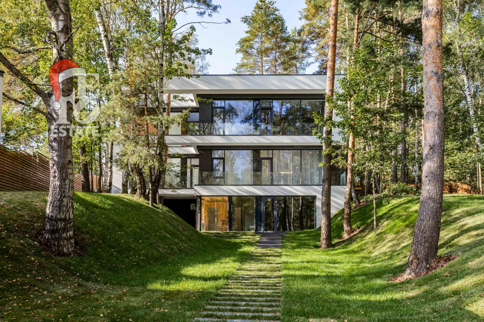 2-этажный коттедж 650 м² с отделкой