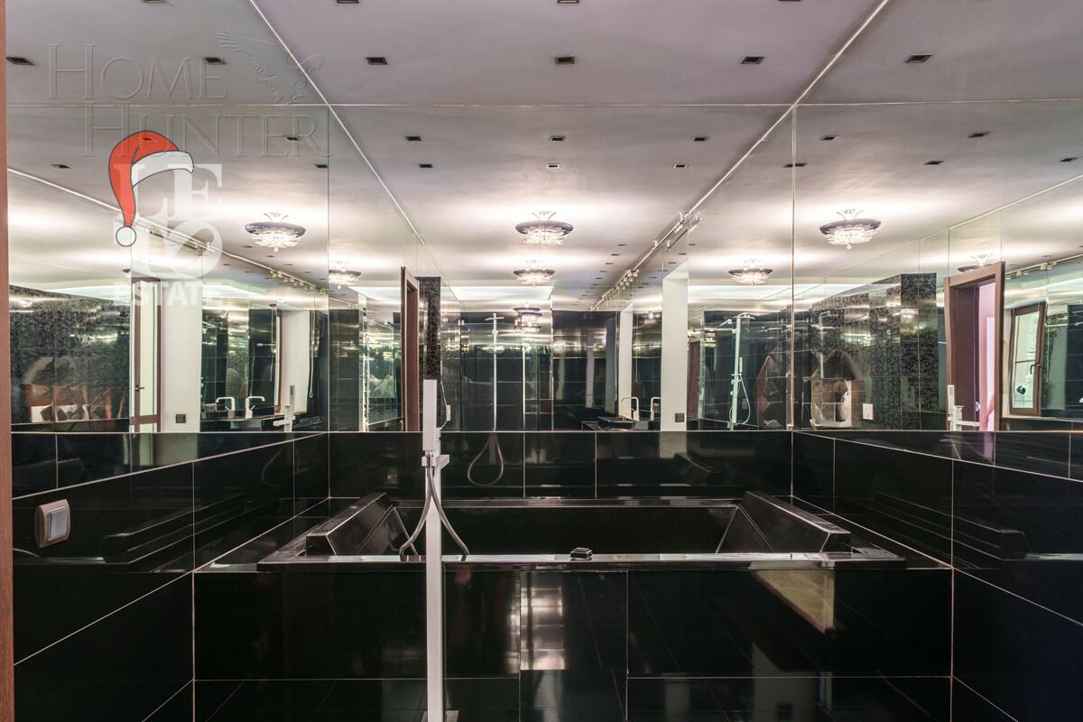 3-этажный коттедж 640 м² с отделкой