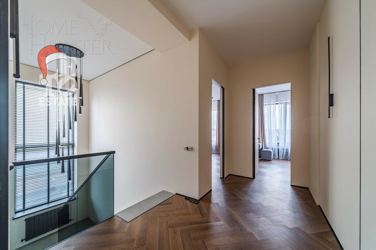 2-этажный коттедж 300 м² с отделкой