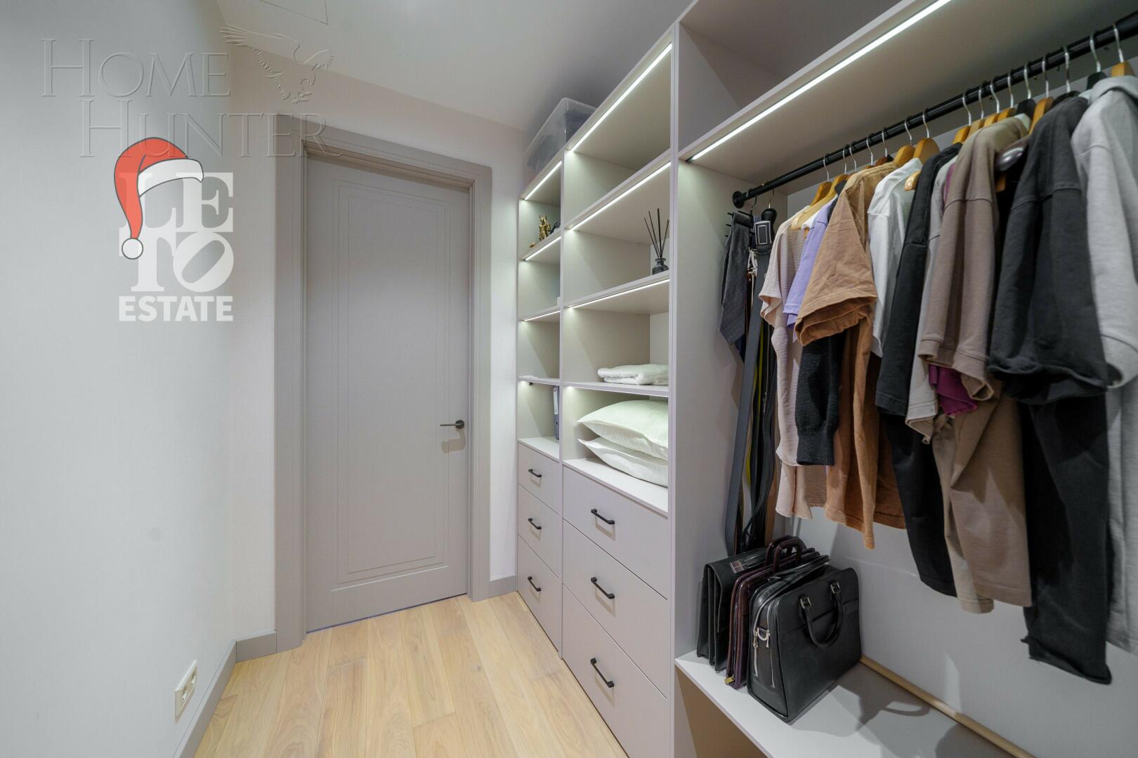 4-этажный таунхаус 278 м² с отделкой