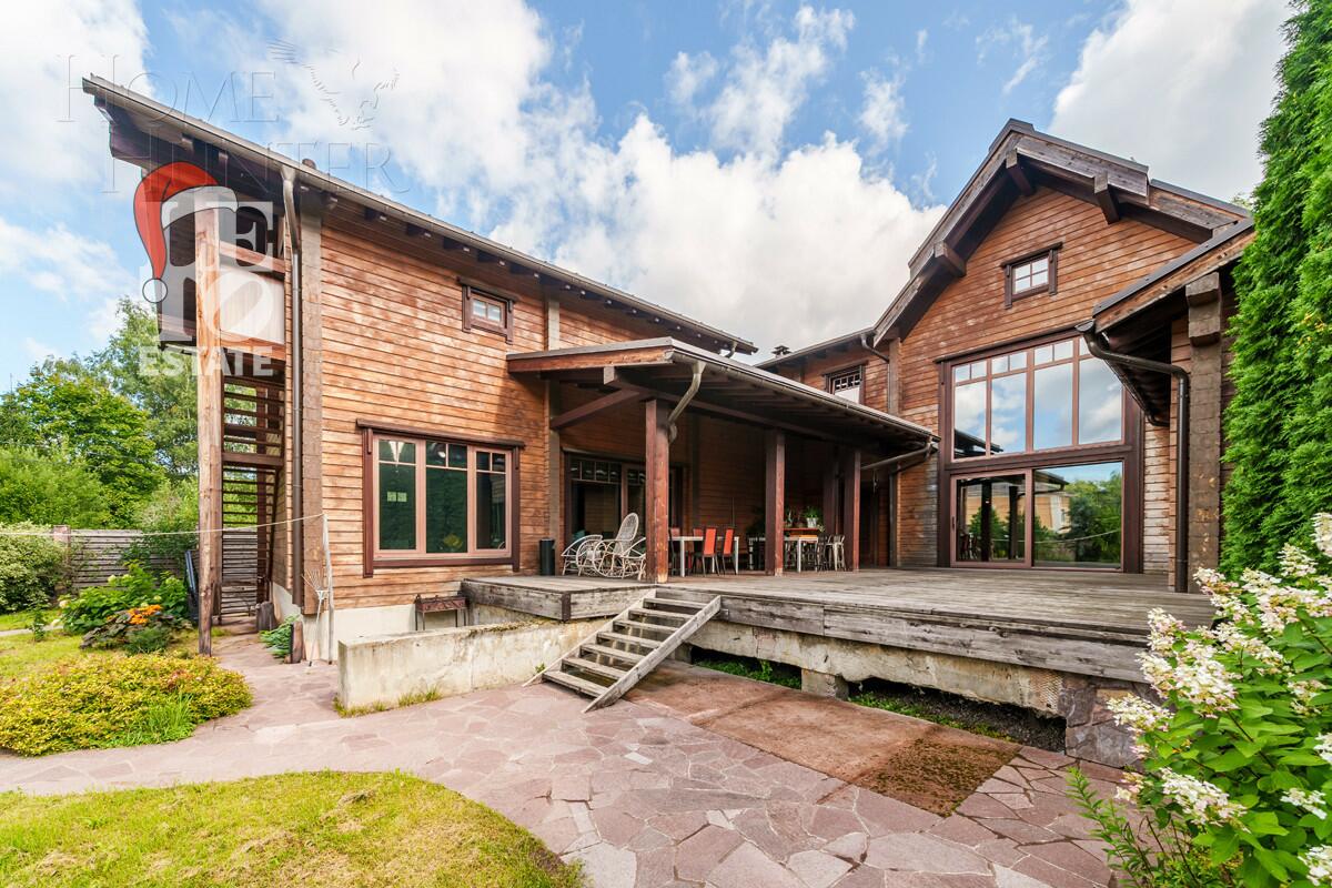 2-этажный коттедж 600 м² с отделкой