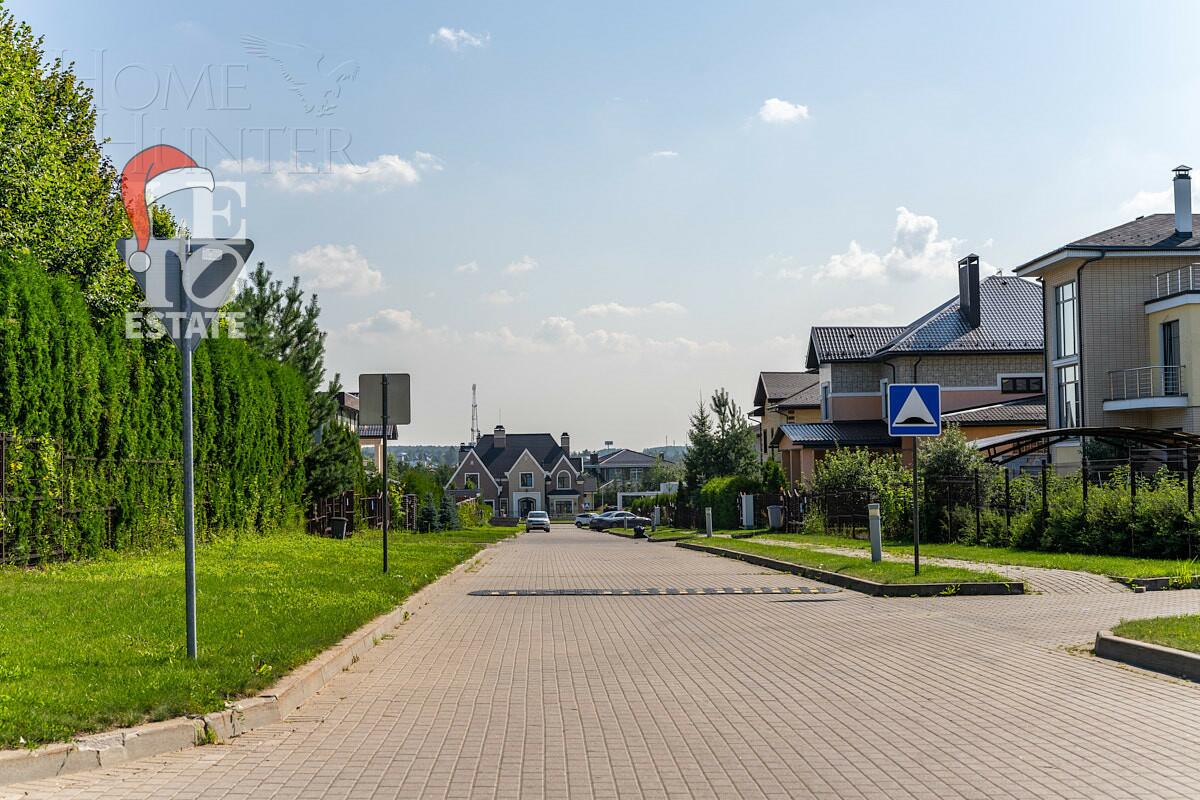 2-этажный коттедж 300 м² с отделкой