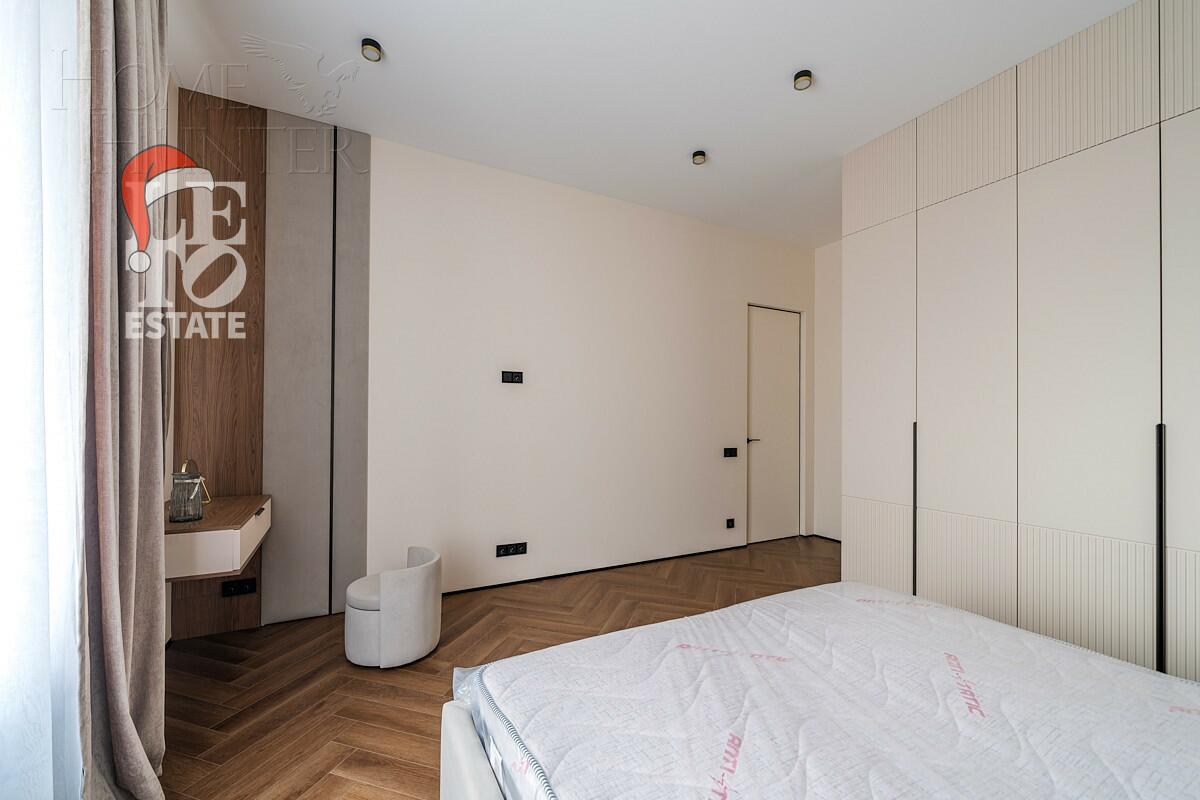 2-этажный коттедж 300 м² с отделкой