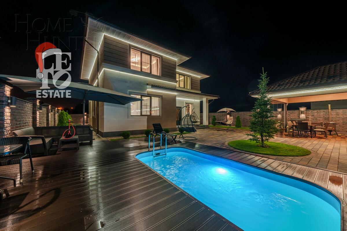 2-этажный коттедж 244 м² с отделкой