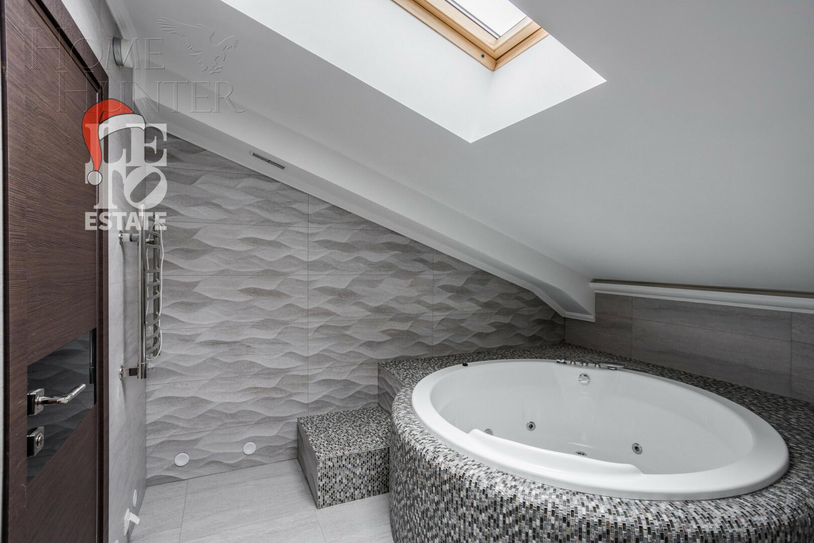 2-этажный таунхаус 440 м² с отделкой