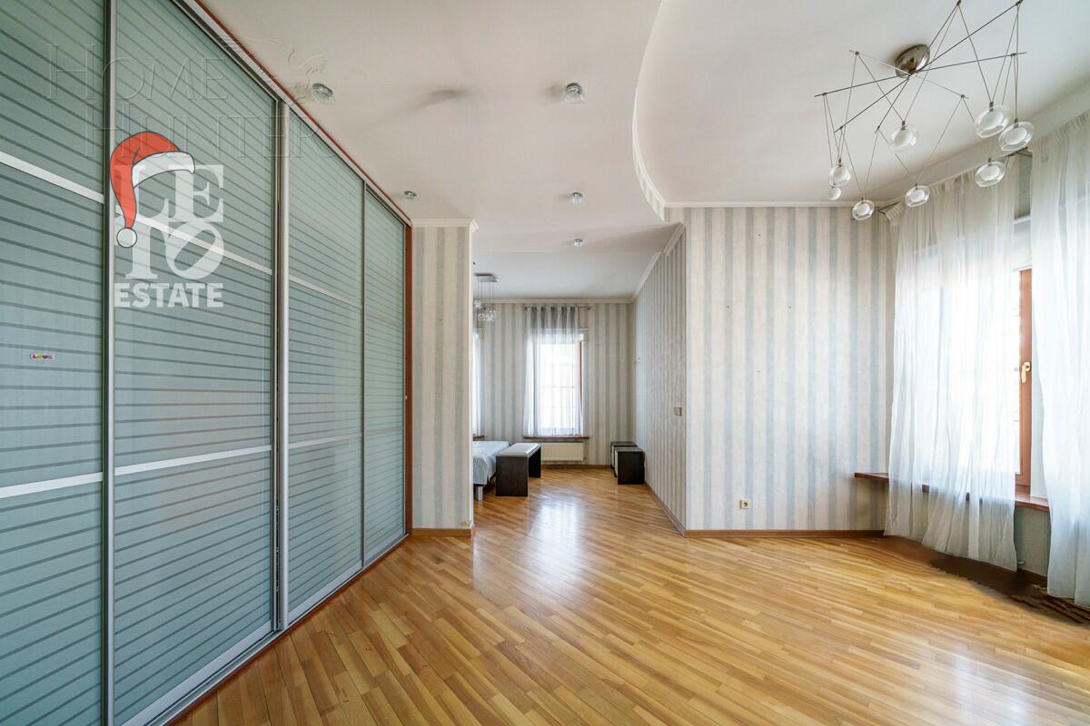 2-этажный коттедж 350 м² с отделкой