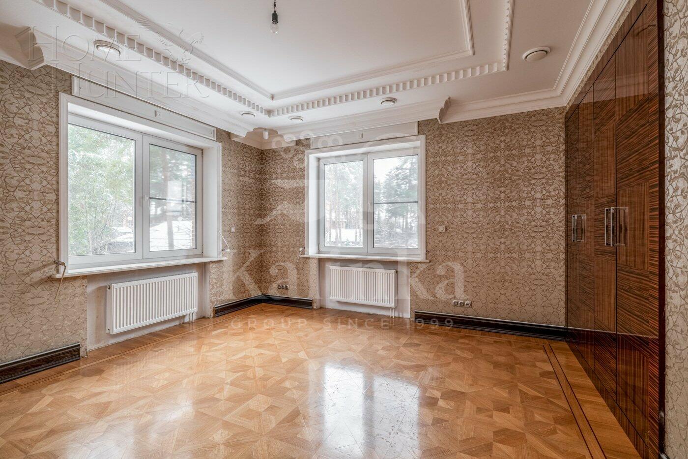 2-этажный коттедж 350 м² с отделкой