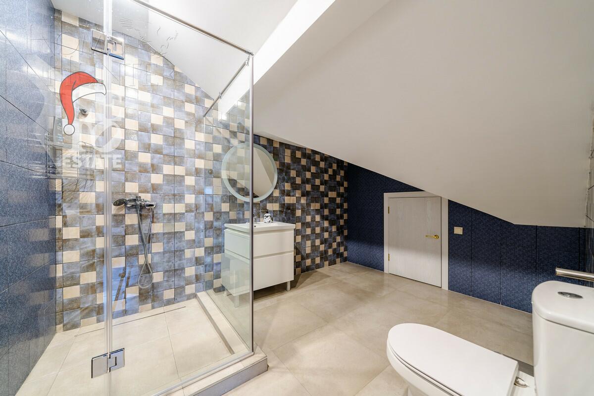 2-этажный коттедж 1 110 м² с отделкой