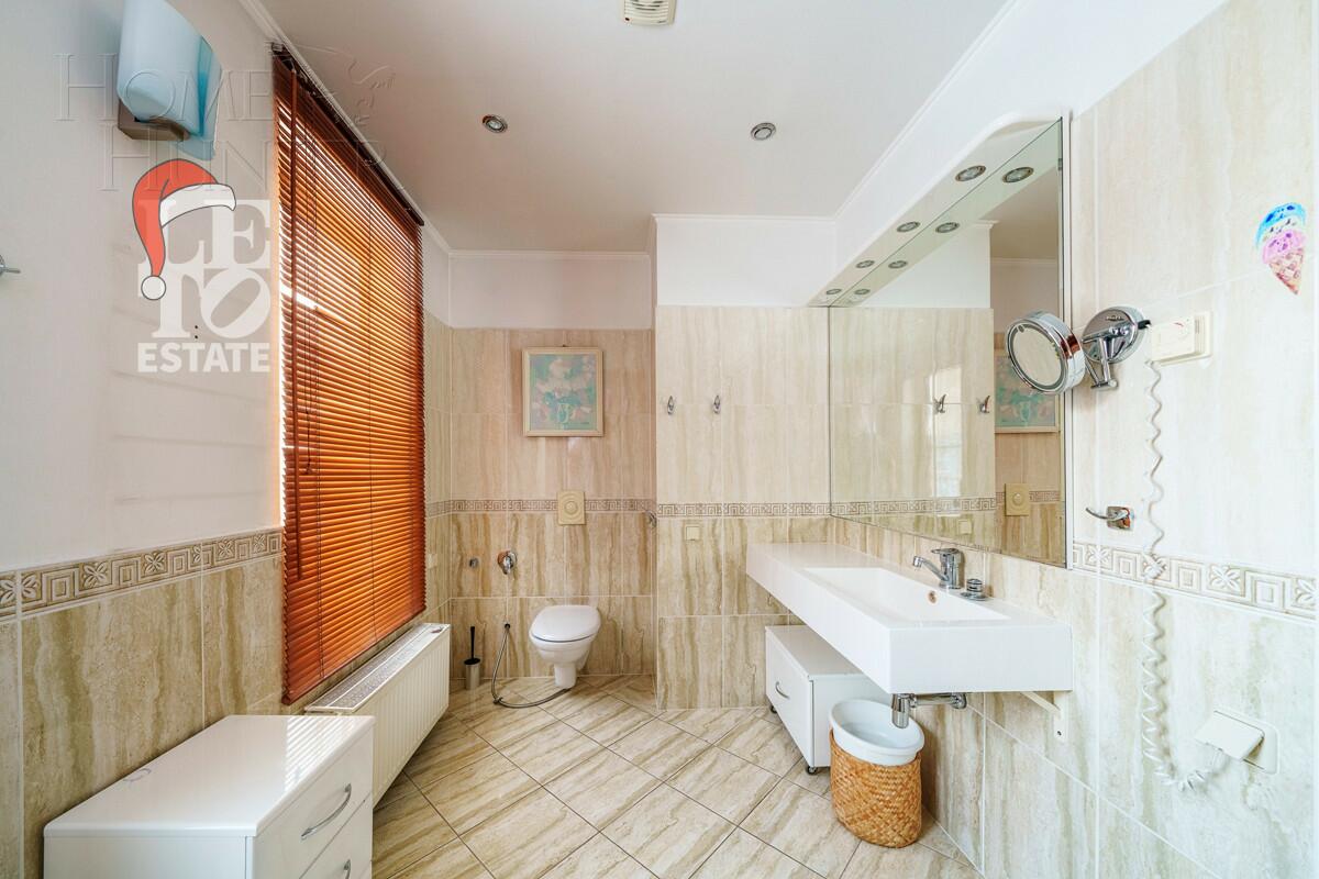 2-этажный коттедж 350 м² с отделкой