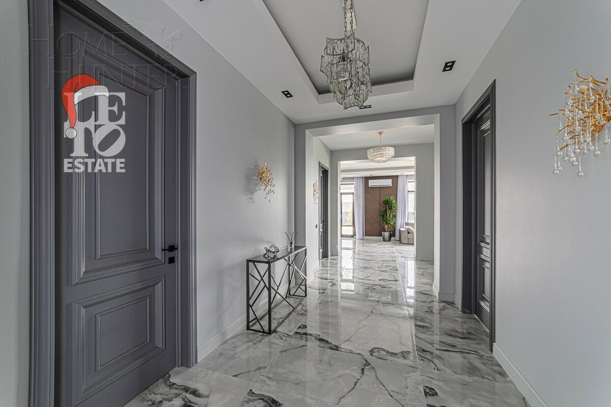 2-этажный коттедж 320 м² с отделкой