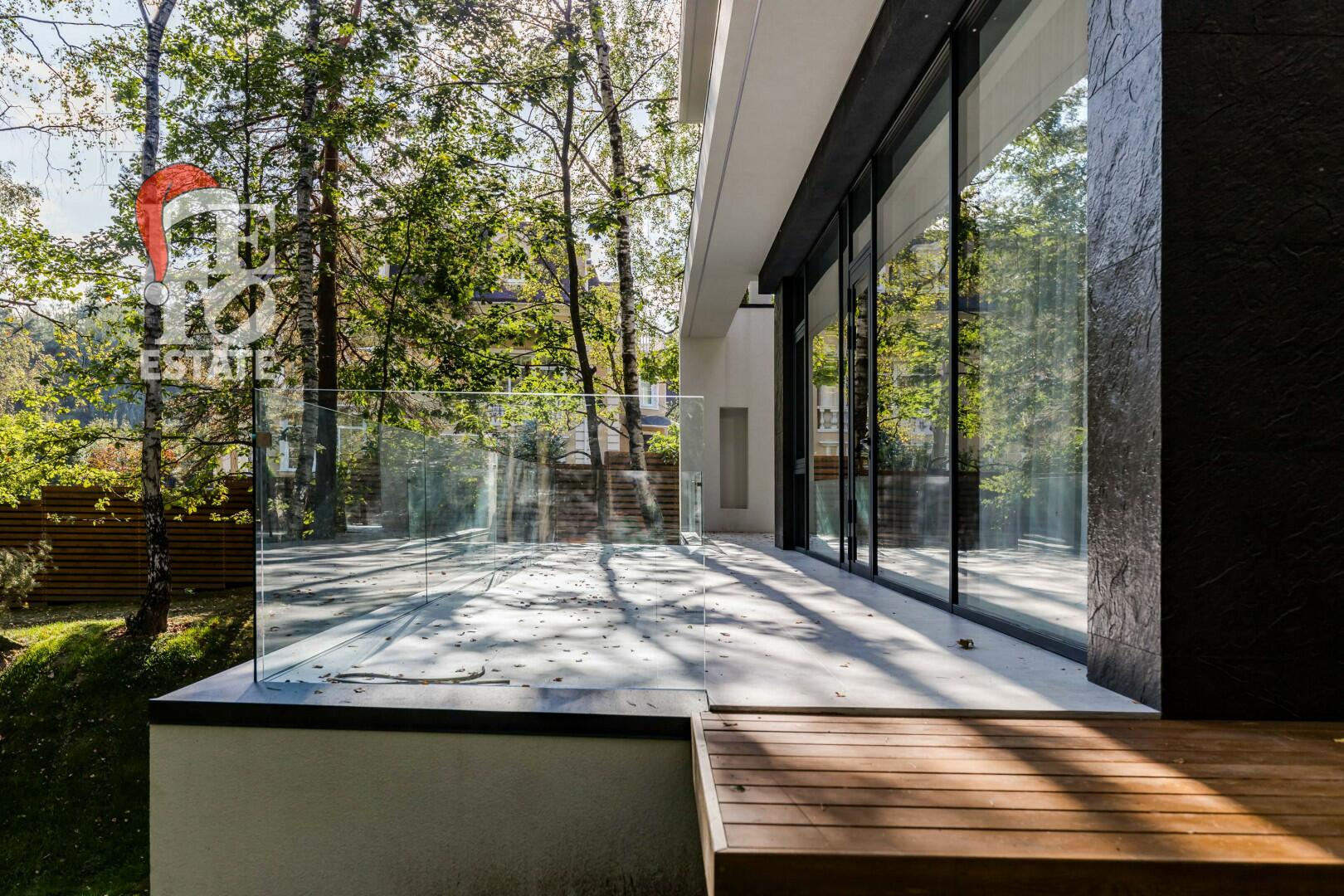 2-этажный коттедж 650 м² с отделкой