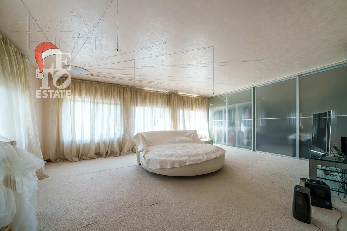 3-этажный коттедж 640 м² с отделкой