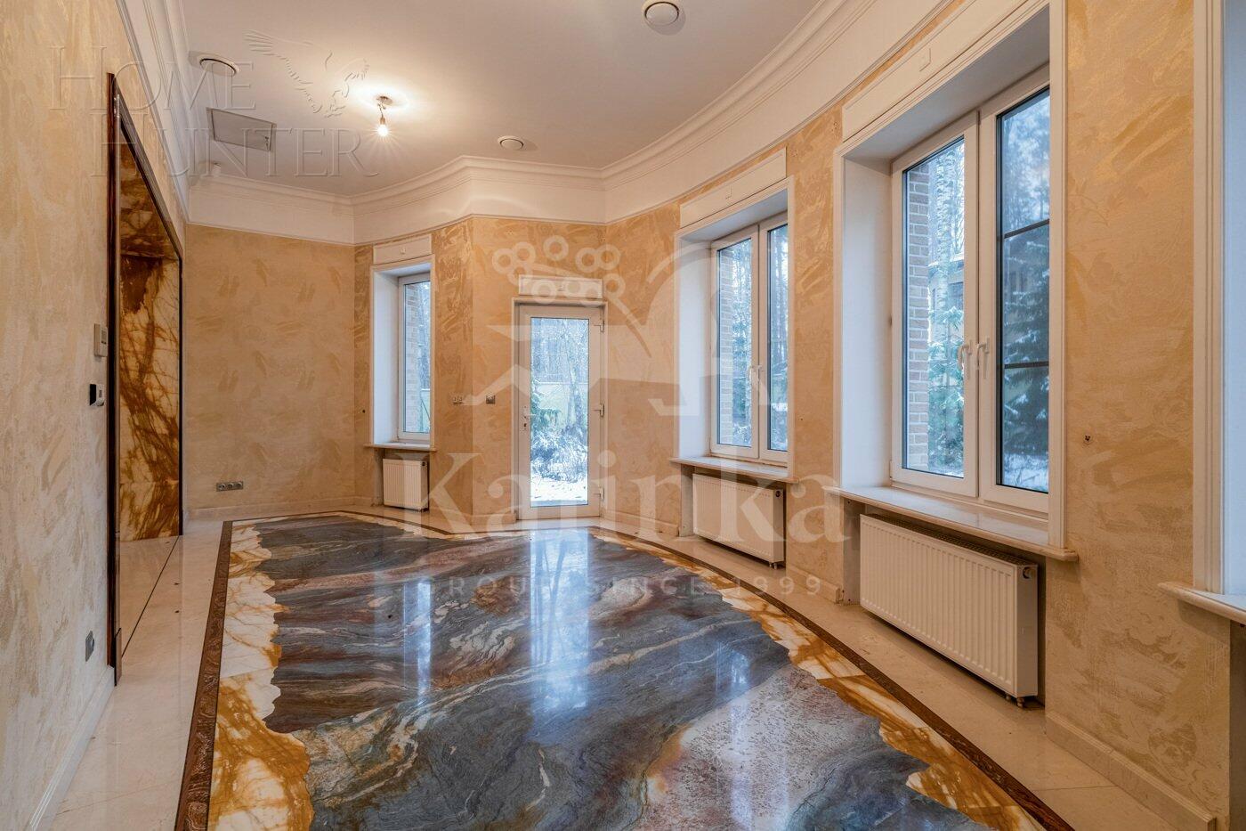 2-этажный коттедж 350 м² с отделкой