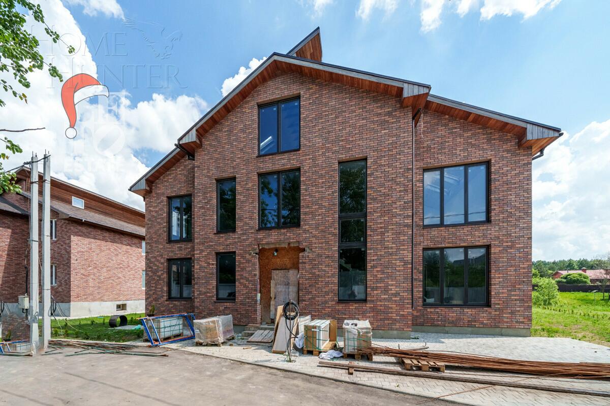 2-этажный коттедж 398.2 м² без отделки