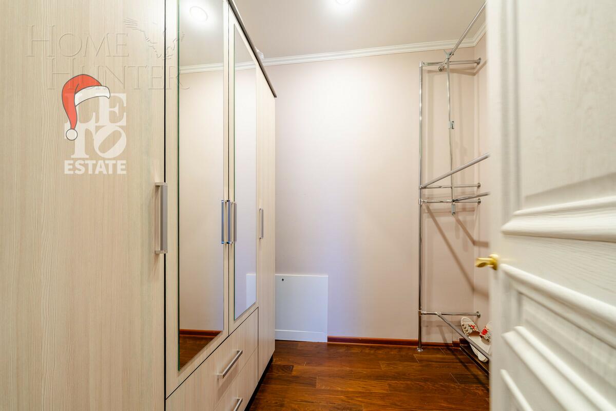 2-этажный коттедж 1 110 м² с отделкой