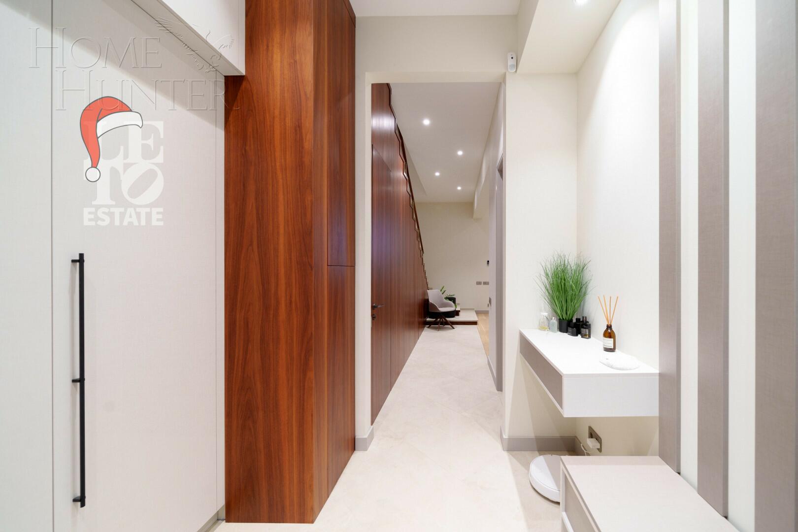 4-этажный таунхаус 278 м² с отделкой