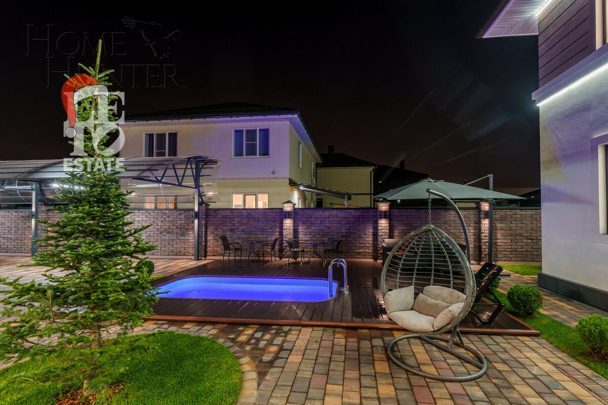 2-этажный коттедж 244 м² с отделкой