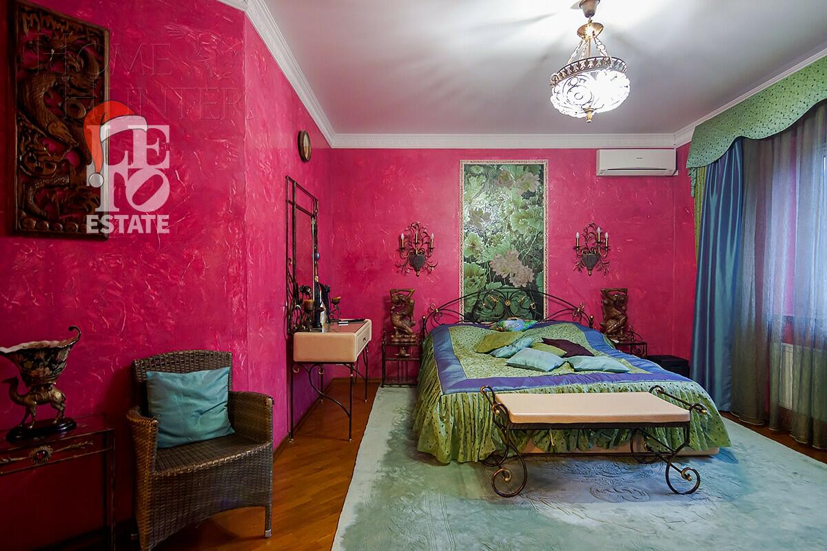 2-этажный коттедж 550 м² с отделкой