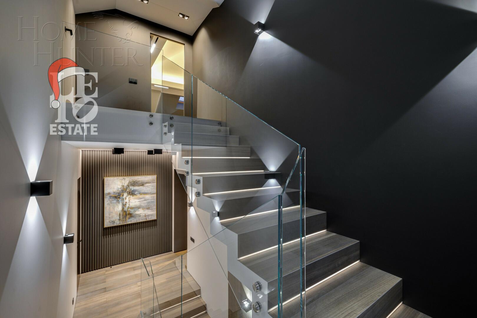 2-этажный коттедж 688 м² с отделкой