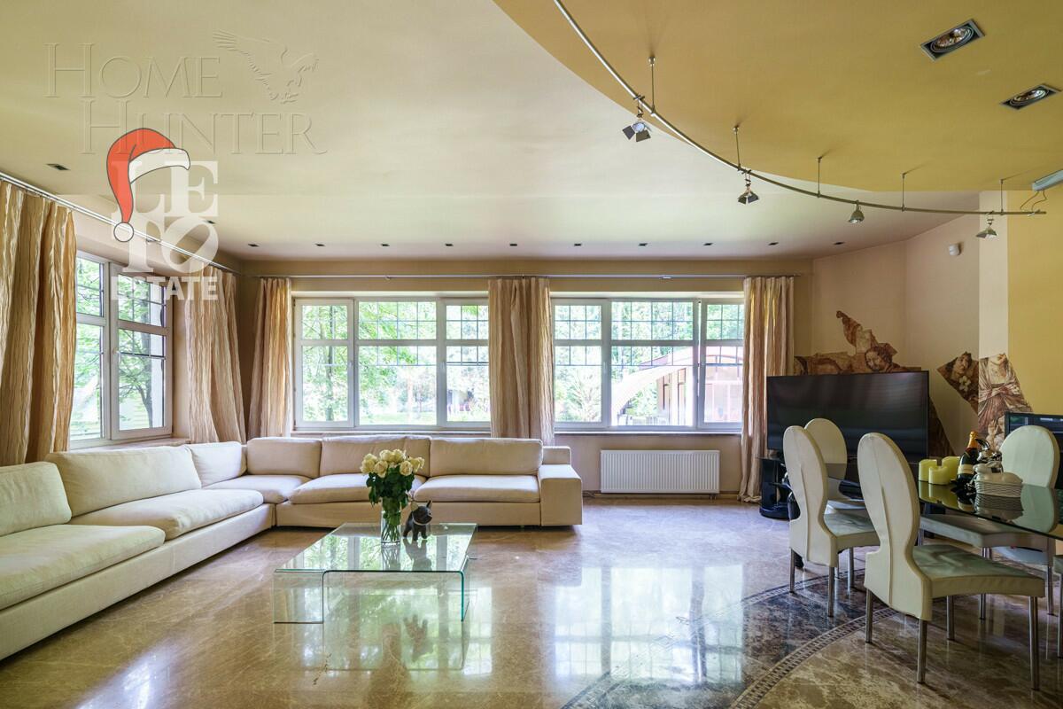 3-этажный коттедж 640 м² с отделкой