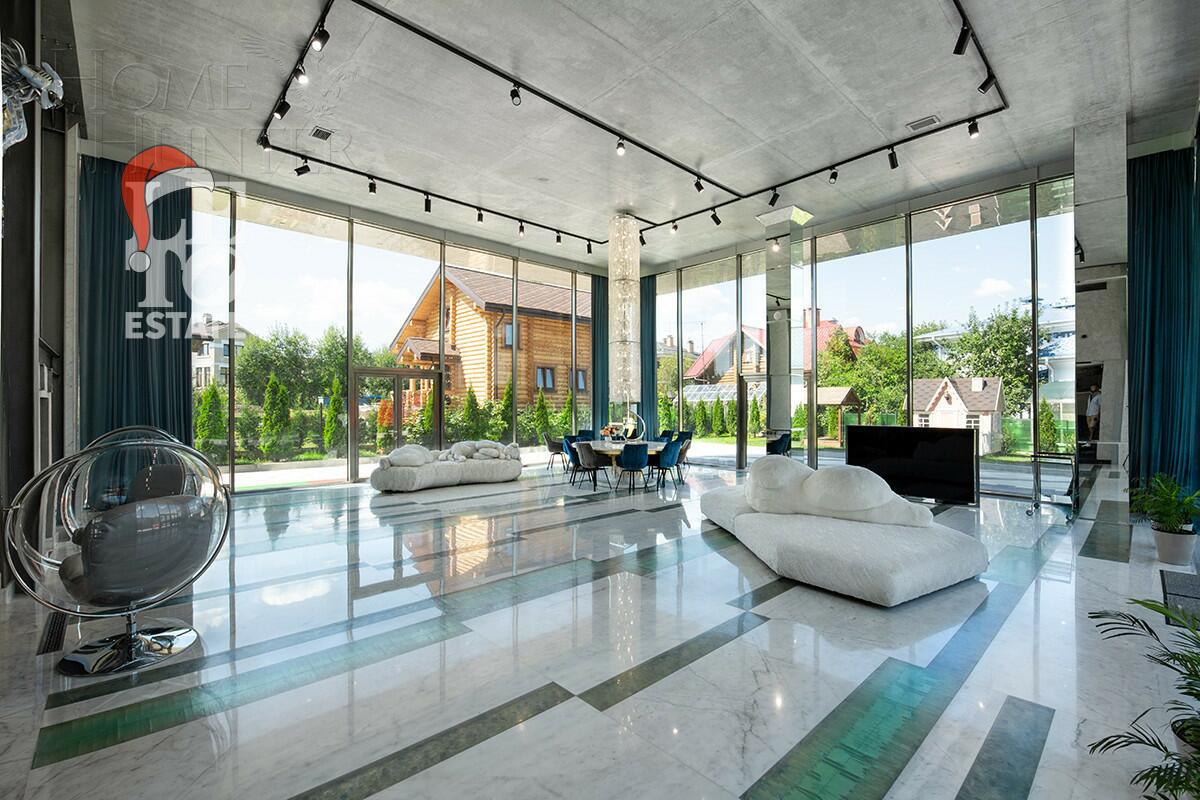 2-этажный коттедж 650 м² с отделкой