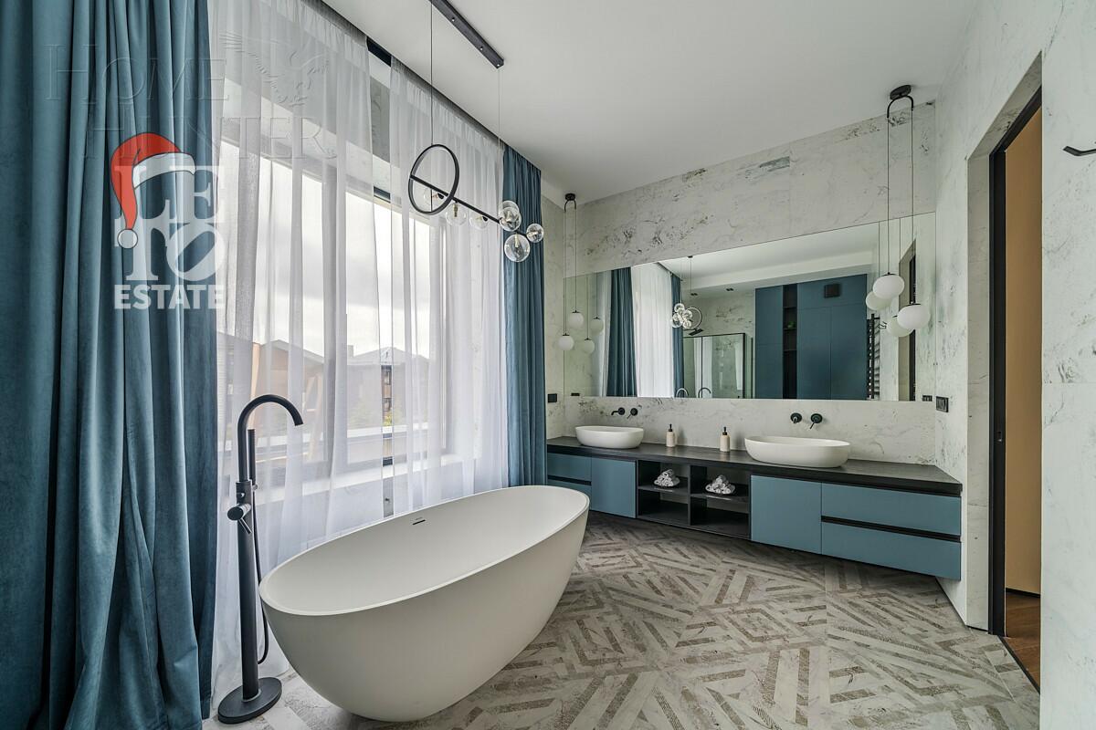 2-этажный коттедж 300 м² с отделкой