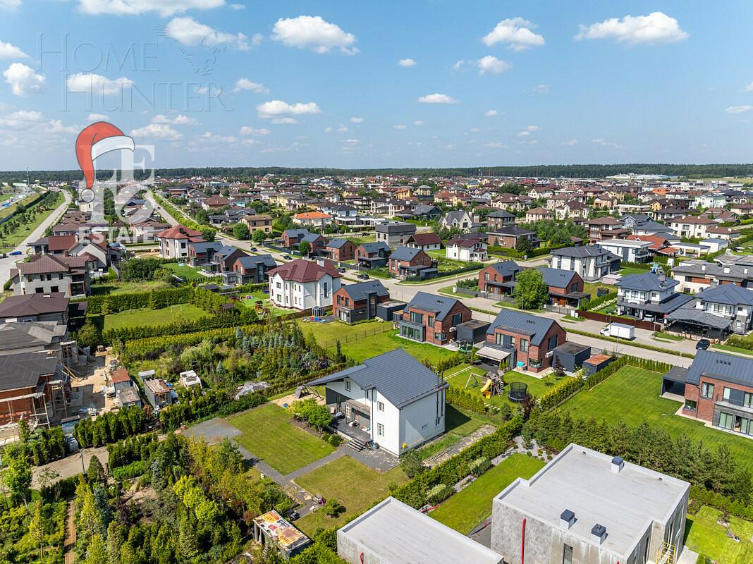 2-этажный коттедж 240 м² с отделкой