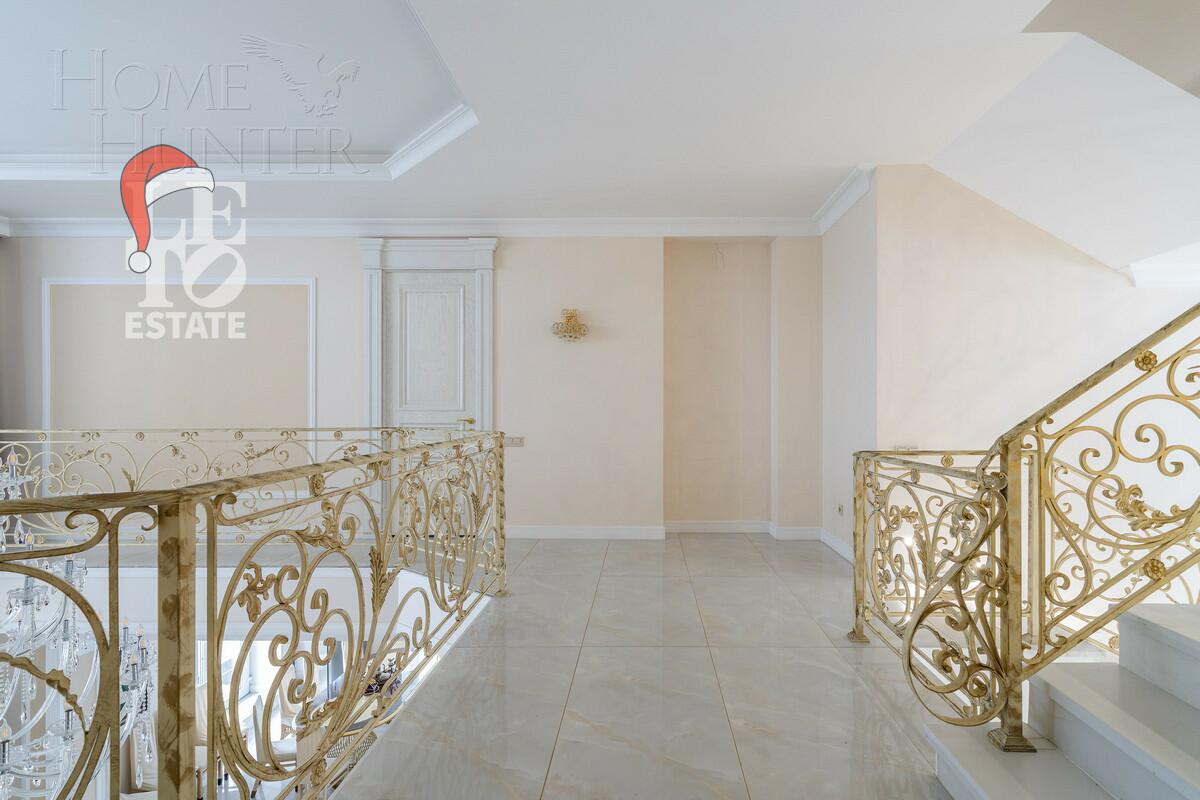 2-этажный коттедж 1 110 м² с отделкой