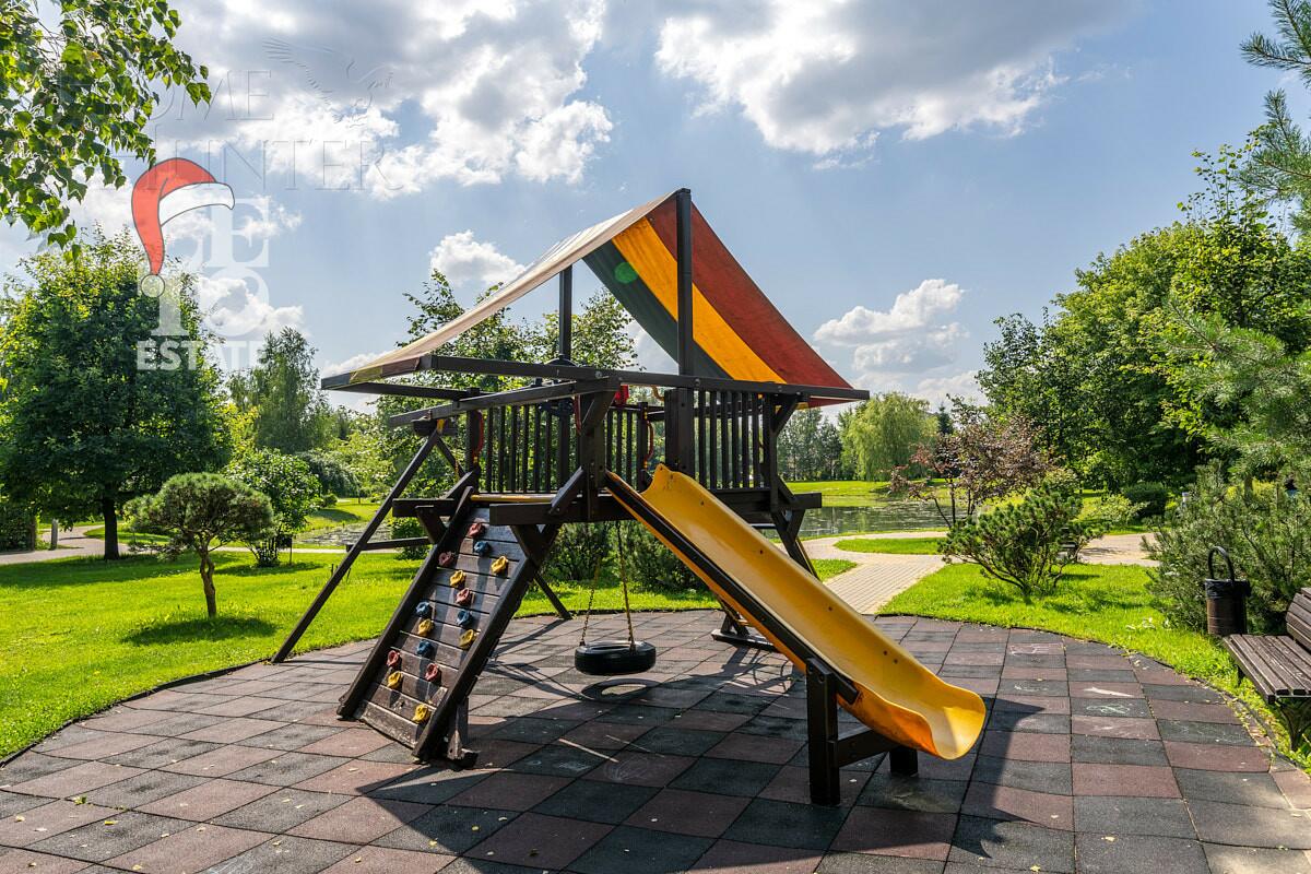 2-этажный коттедж 240 м² с отделкой