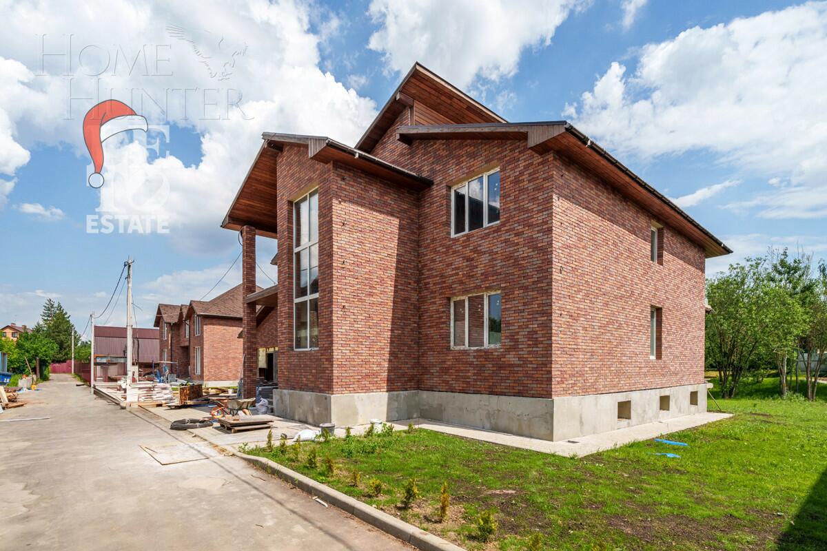 2-этажный коттедж 606.8 м² без отделки