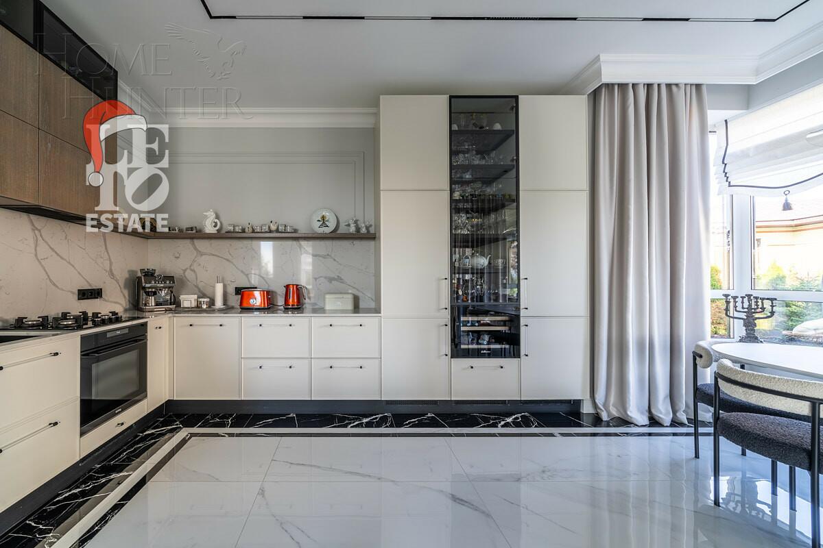 2-этажный коттедж 278 м² с отделкой