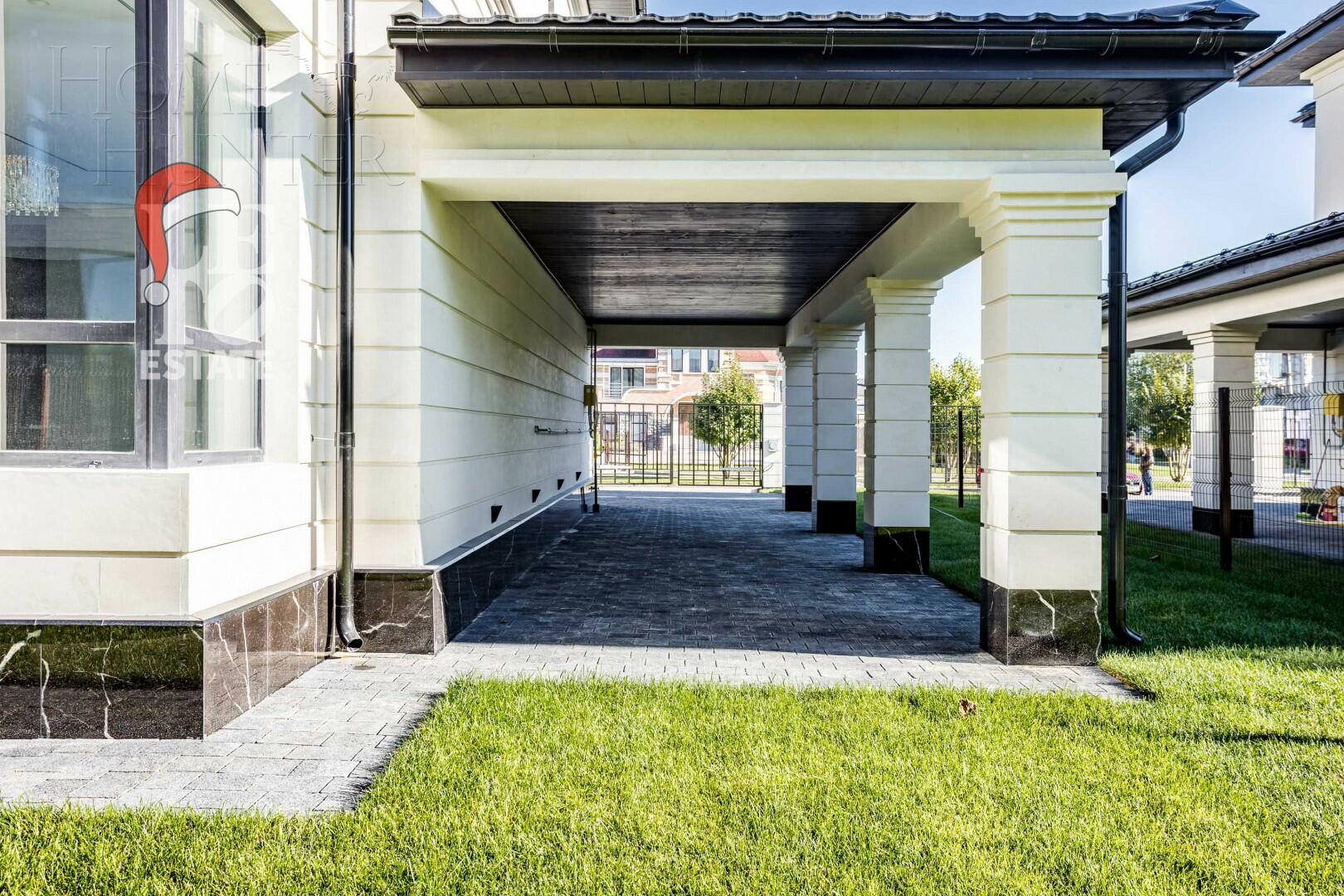 2-этажный коттедж 240 м² с отделкой