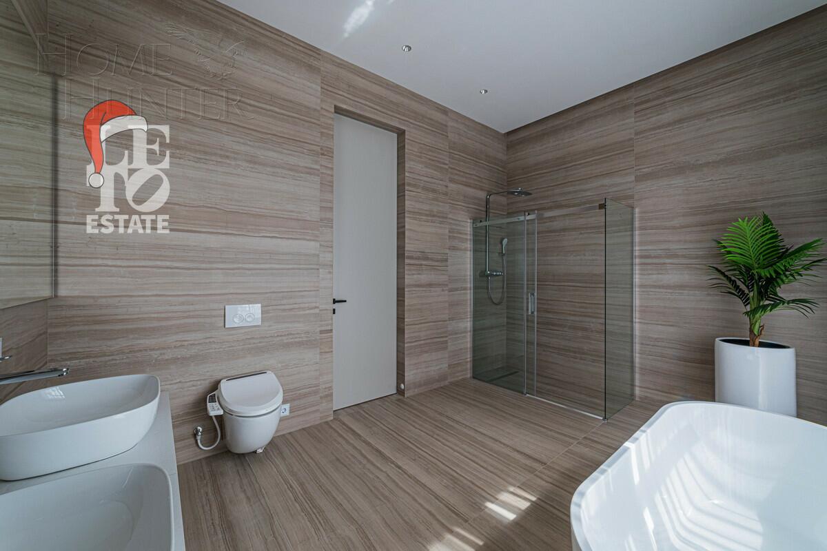 2-этажный коттедж 720 м² с отделкой