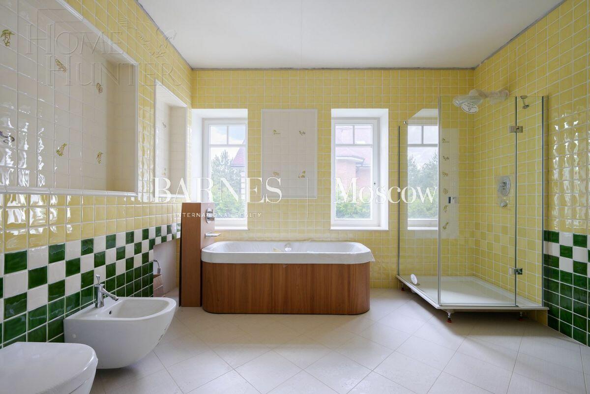 3-этажный коттедж 501.7 м² без отделки