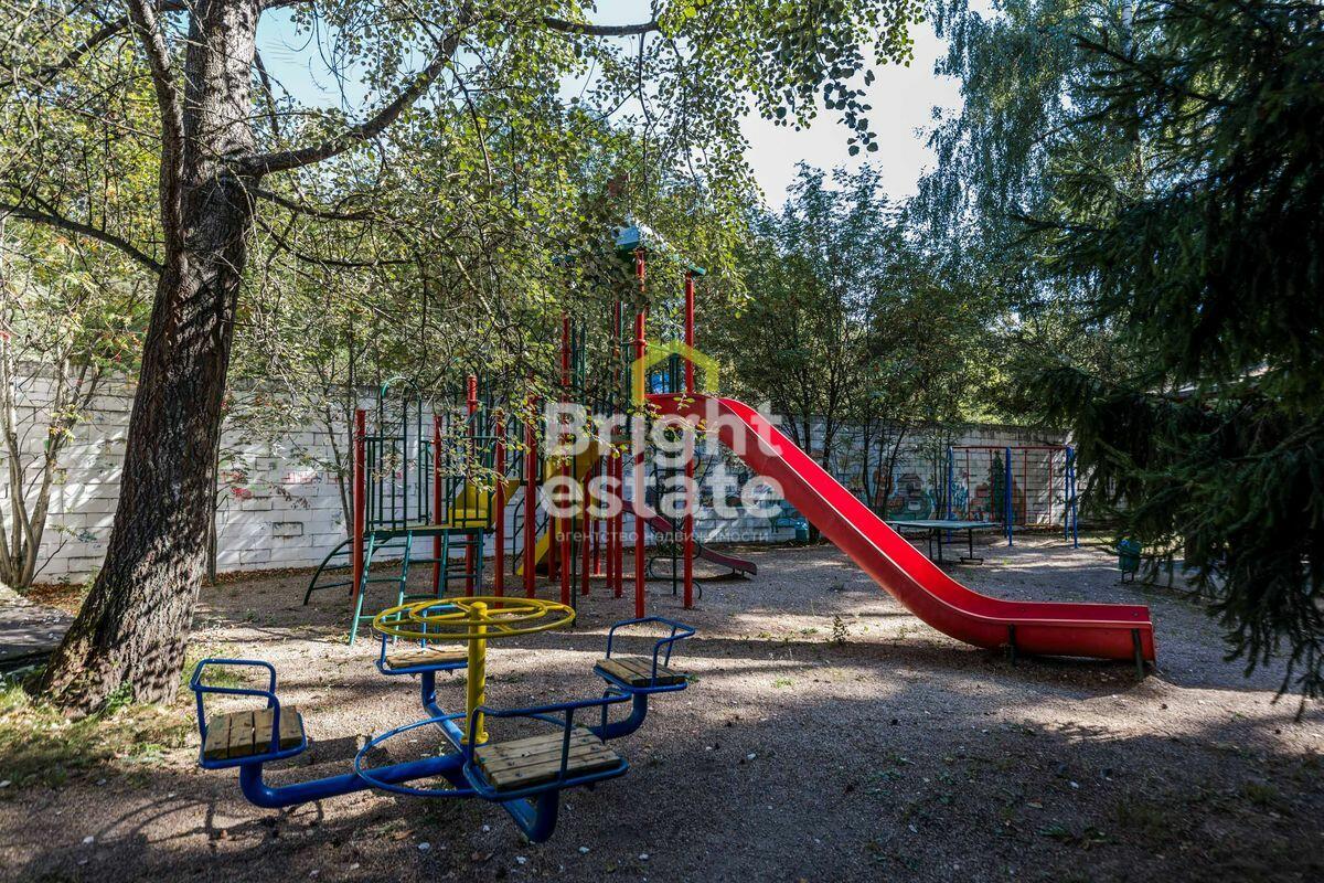 2-этажный коттедж 370 м² с отделкой