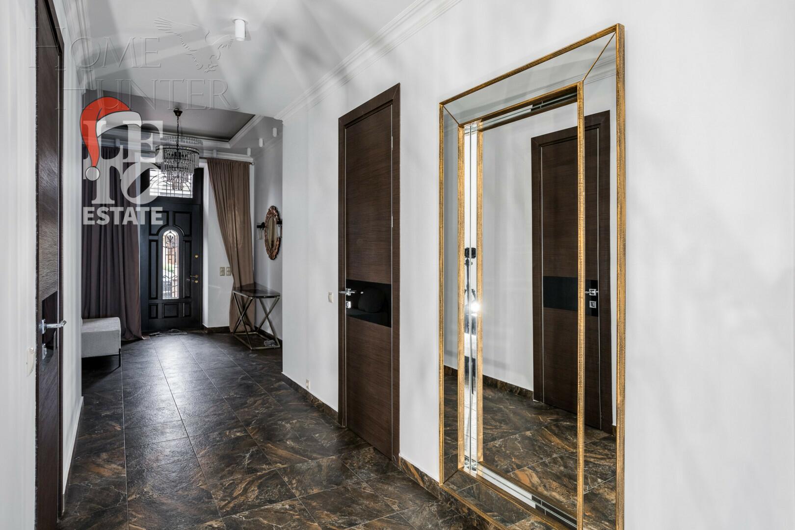 2-этажный таунхаус 440 м² с отделкой