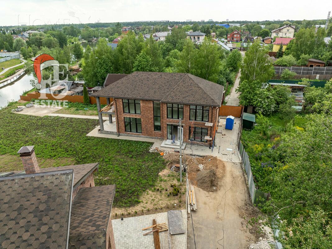 2-этажный коттедж 406.4 м² без отделки