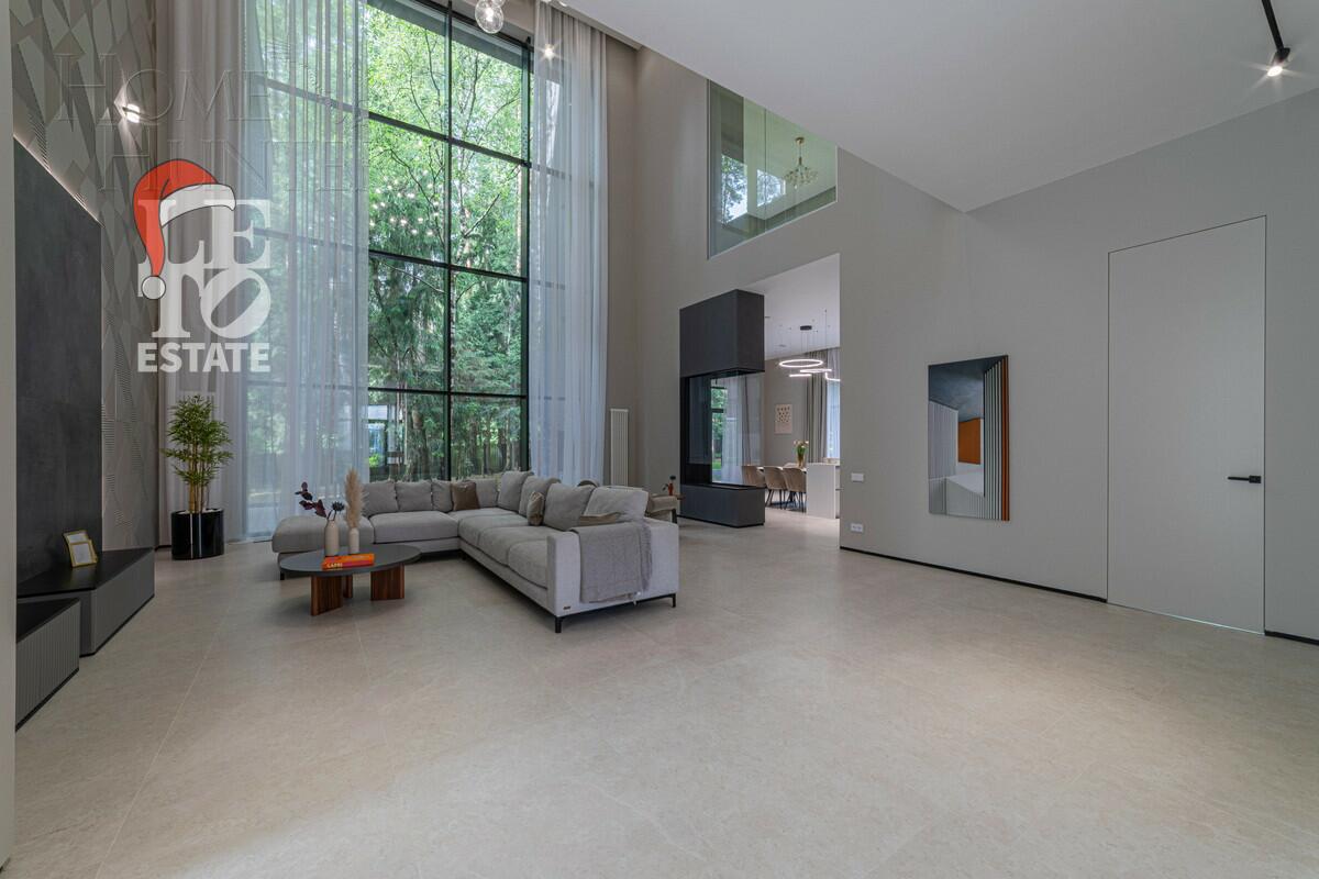 2-этажный коттедж 720 м² с отделкой