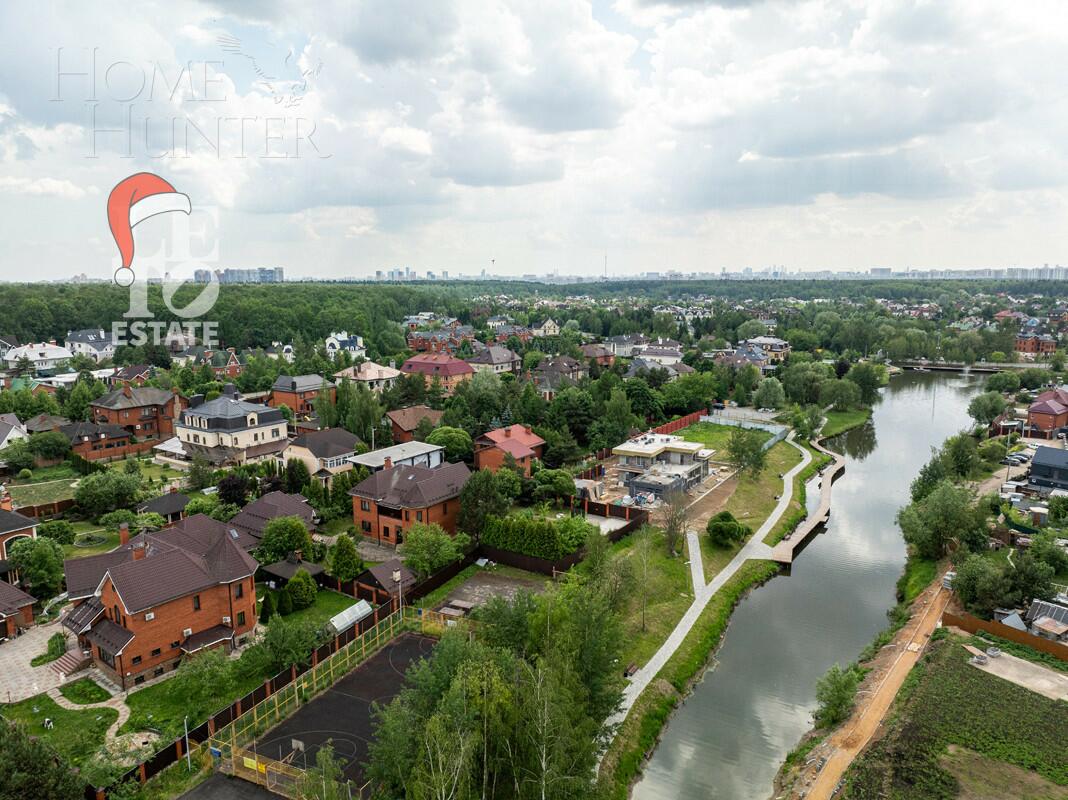 2-этажный коттедж 398.2 м² без отделки