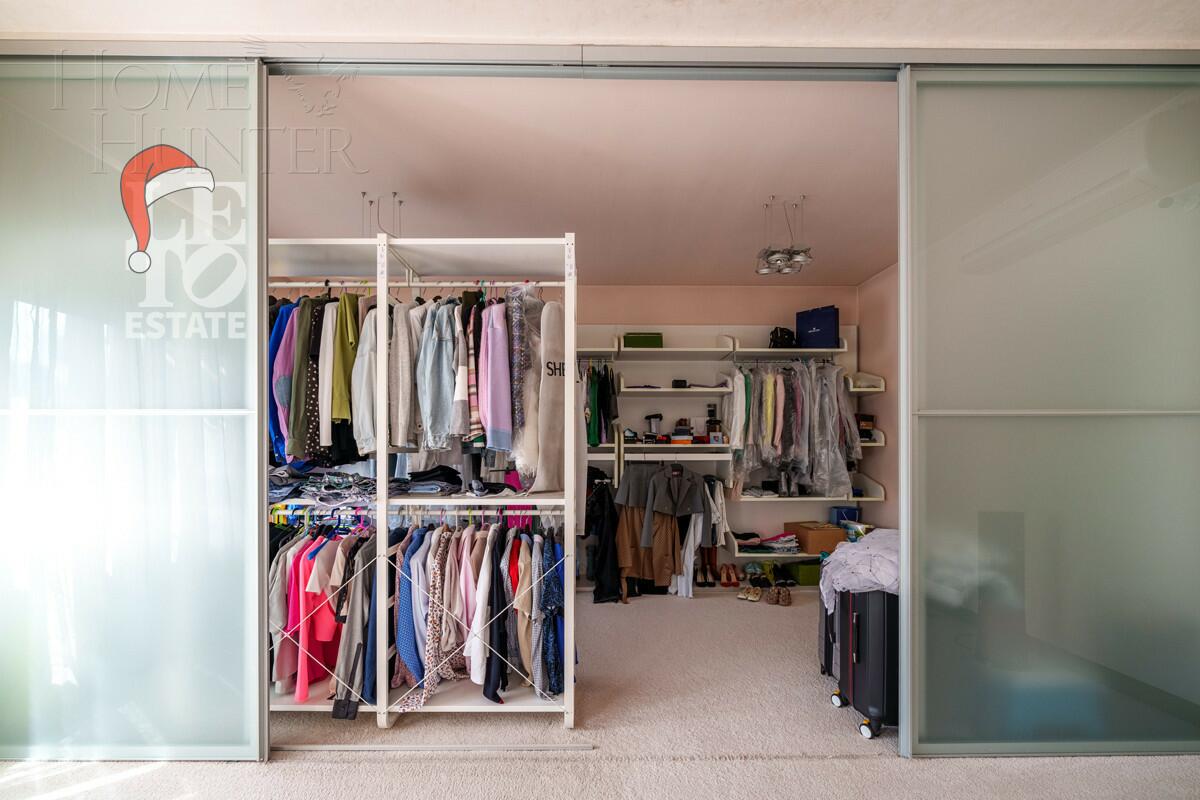 3-этажный коттедж 640 м² с отделкой