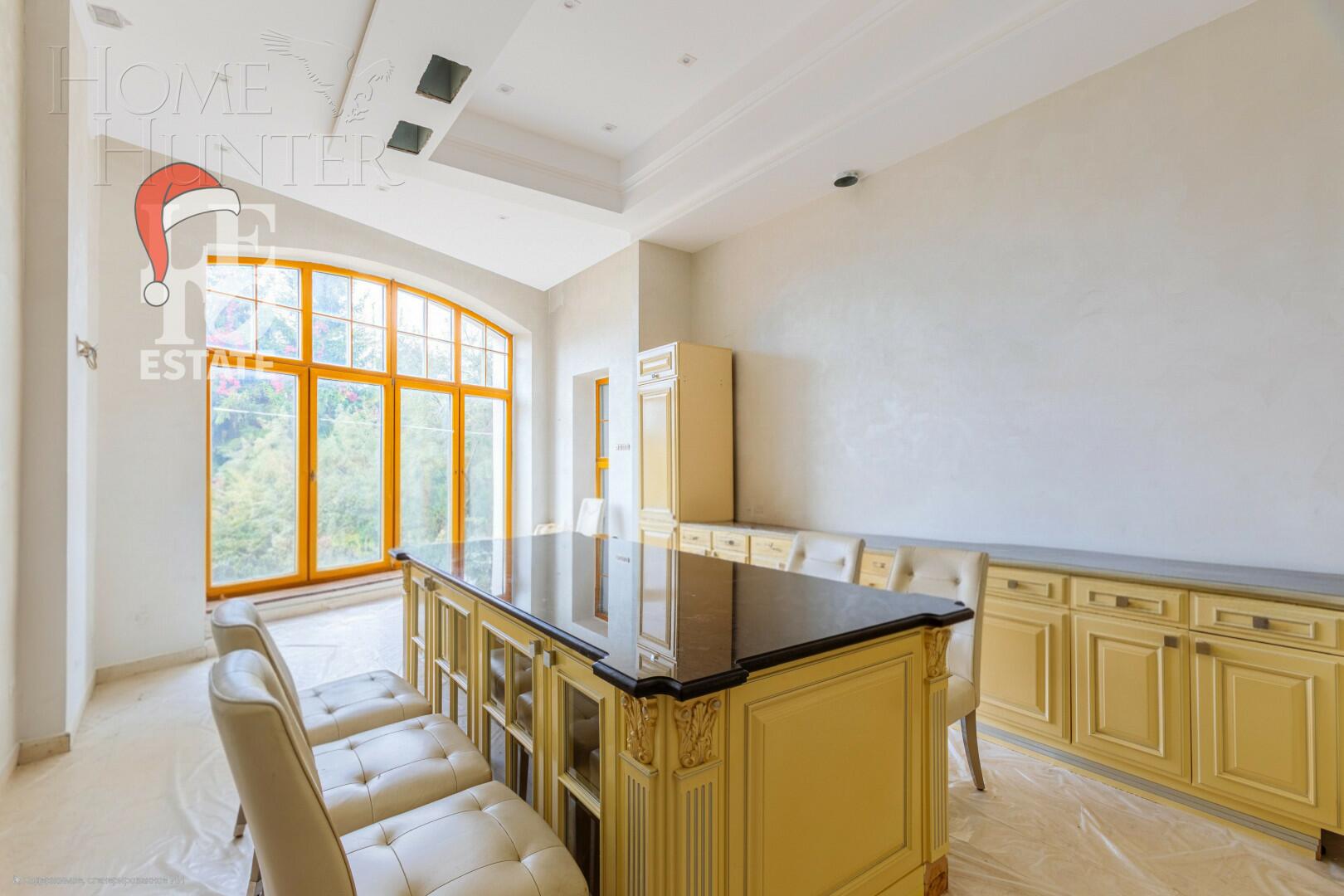 2-этажный коттедж 1 000 м² с отделкой