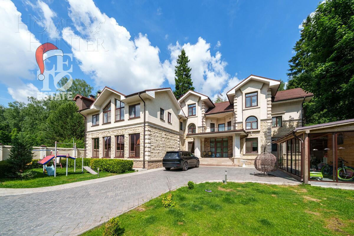 3-этажный коттедж 640 м² с отделкой