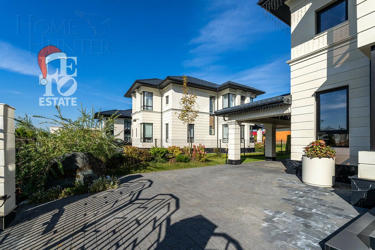 2-этажный коттедж 278 м² с отделкой