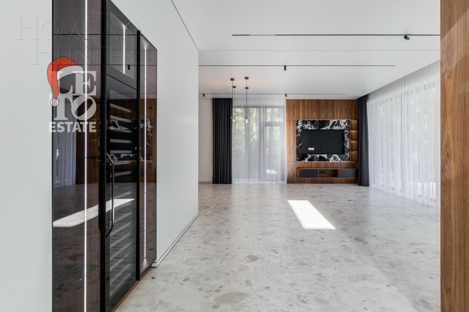 2-этажный коттедж 650 м² с отделкой